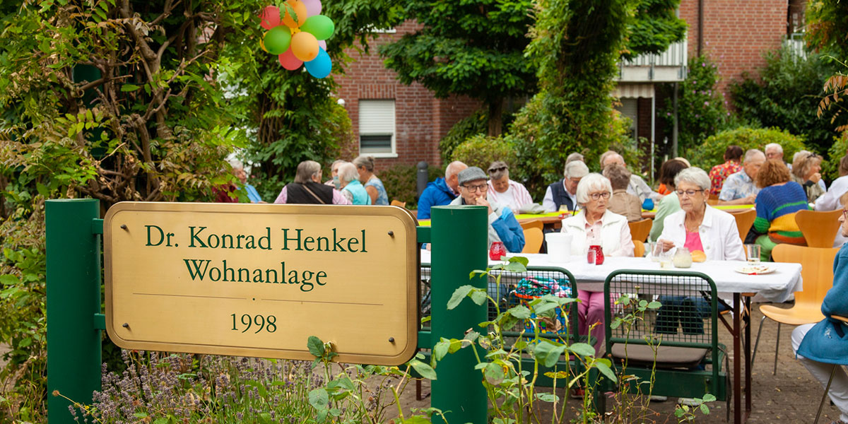 Zusammen wohnen, miteinander feiern: 25 Jahre Dr. Konrad Henkel Wohnanlage 