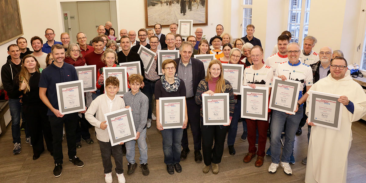 Erster Platz: Henkel Rad-Löwen! Erster Platz: Henkel Rad-Löwen!