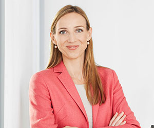Dr. Simone Bagel-Trah